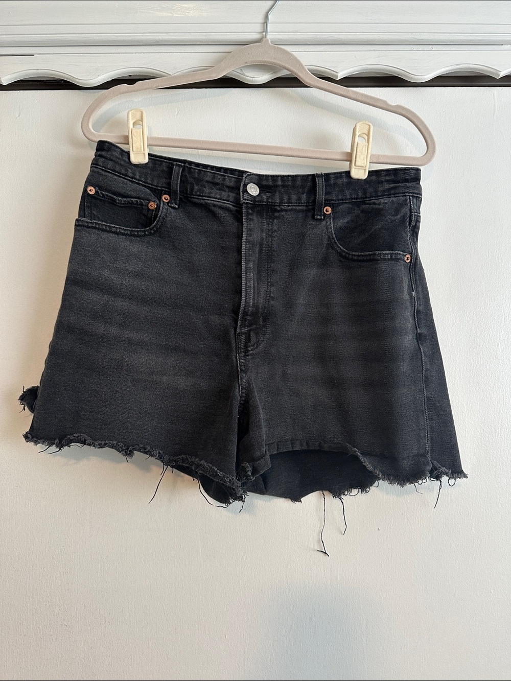 American Eagle Outfitters Black High-Rise Distressed Denim Shorts